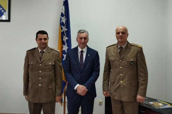 Zamjenik predsjedavajućeg Doma naroda PSBiH Kemal Ademović posjetio kasarnu OSBiH „Kozara“ u Banja Luci